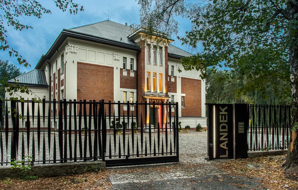 Hotel Vila Na Landeku Ostrava Exterior foto